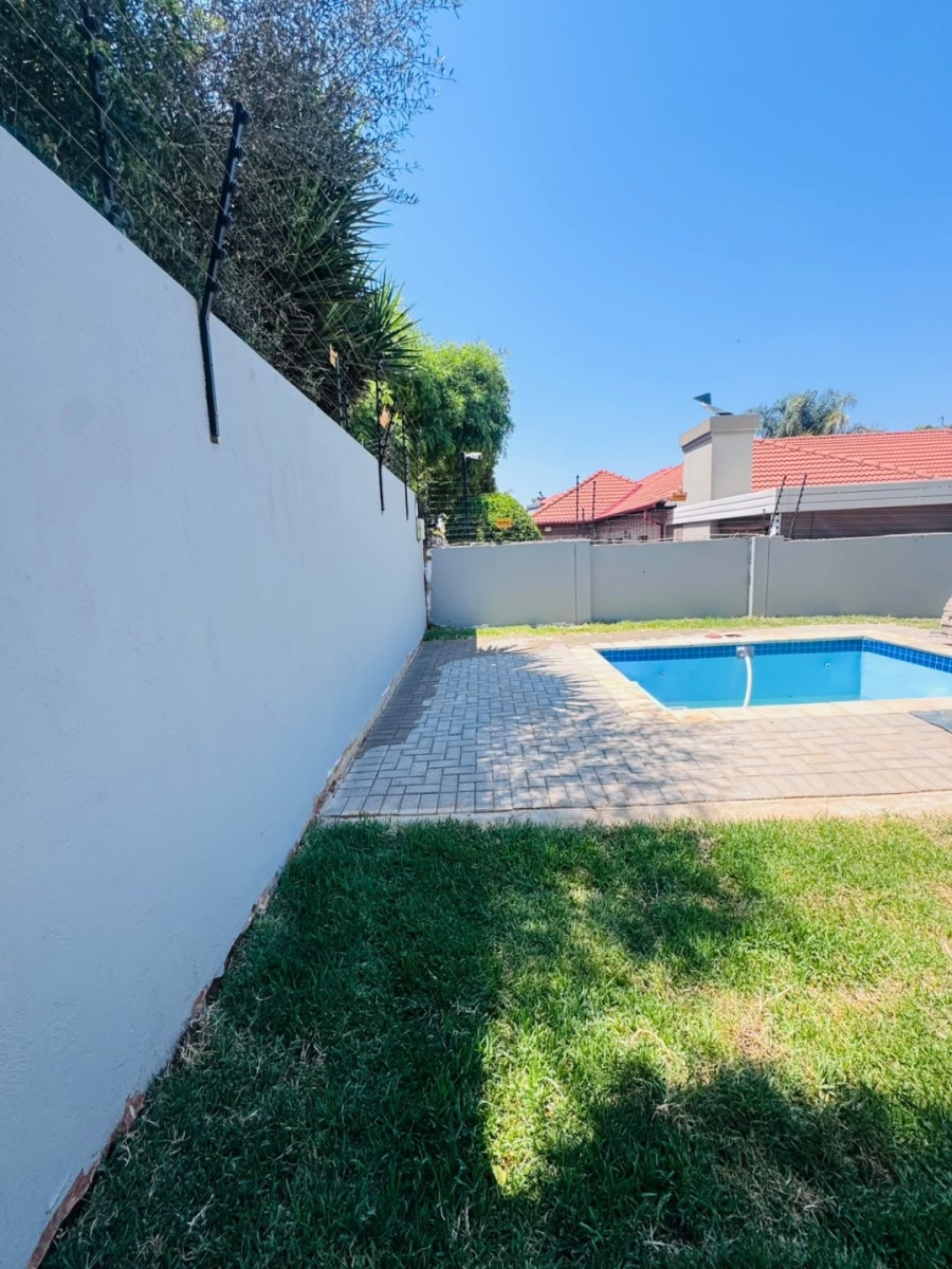 To Let 4 Bedroom Property for Rent in Ifafi North West